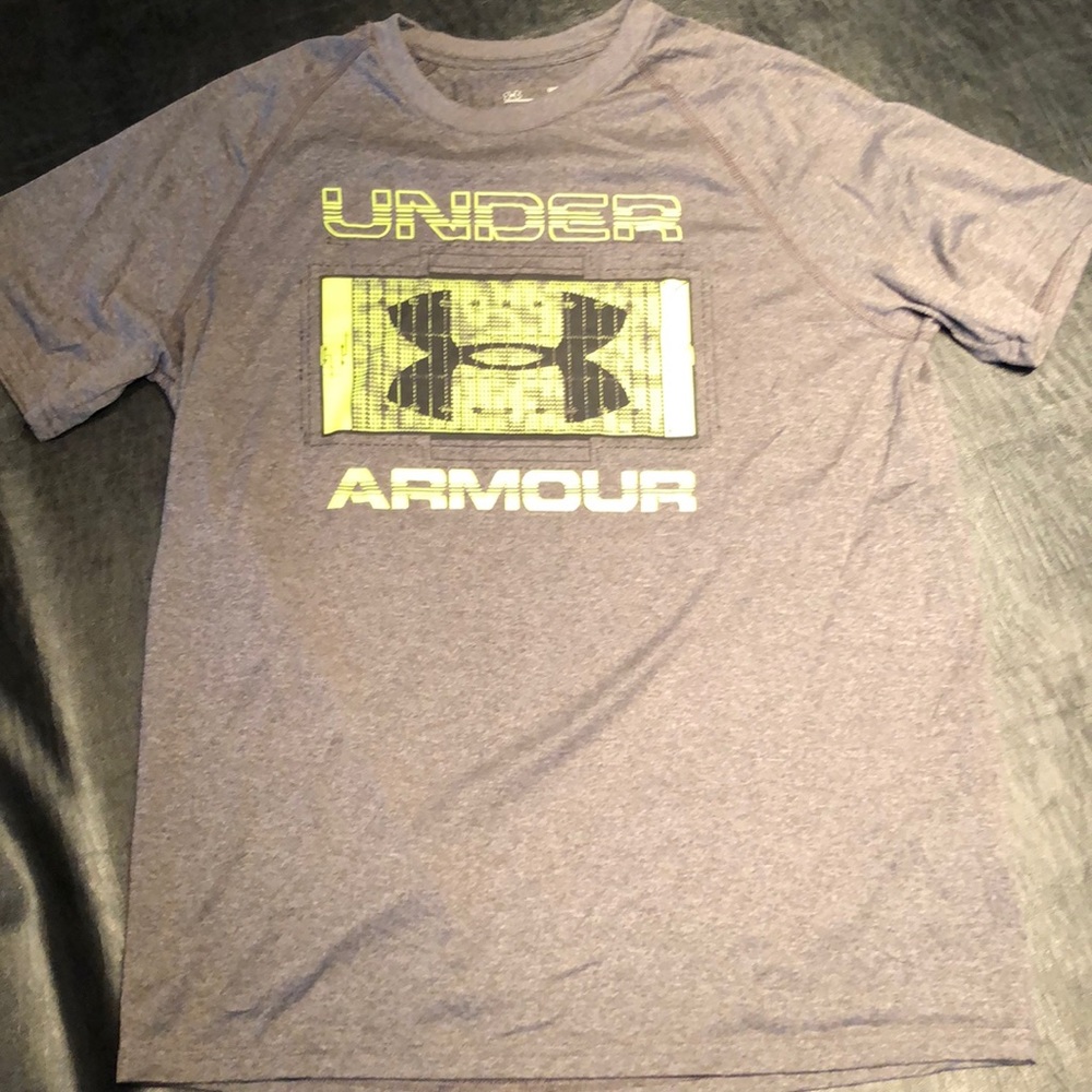 Under armor t-shirt